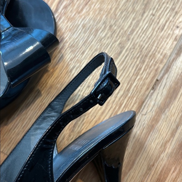 Stuart Weitzman Black Bow Heels - Picture 9 of 9